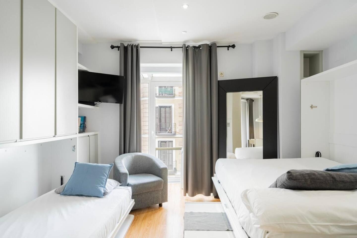 Apartamento Con Balcon A Calle Mayor Ideal Parejas — Fotos 3